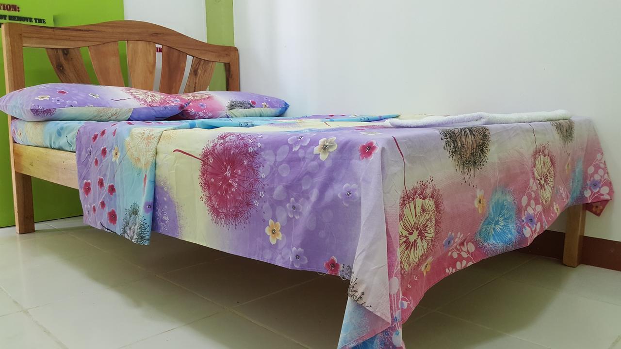 Casaoro Homestay Puerto Princesa Esterno foto