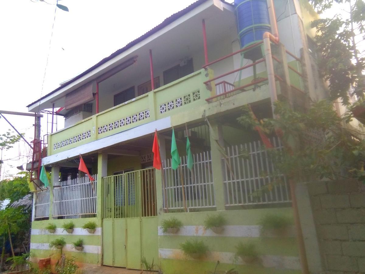 Casaoro Homestay Puerto Princesa Esterno foto